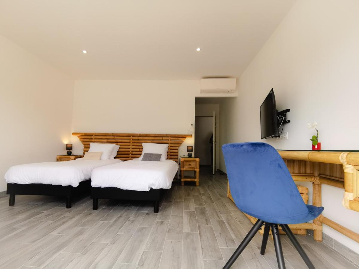 Domaine Des Bois Argentes Bed and Breakfast Saugirard Exteriör bild
